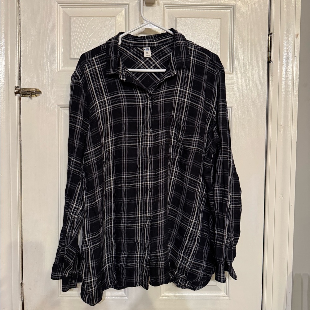 Old Navy Black and White Plaid Shirt
